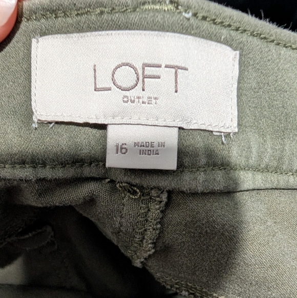LOFT Outlet Olive Green High Rise Leggings in Size 16 - Picture 10 of 13